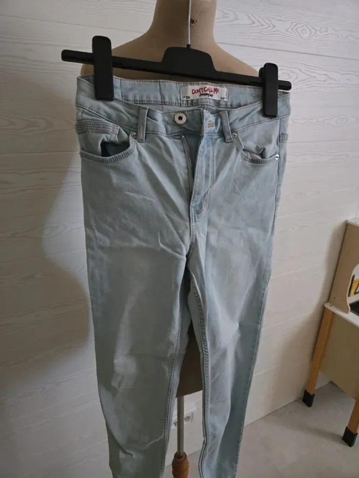 Jean clair Jennifer taille 36 - photo numéro 2
