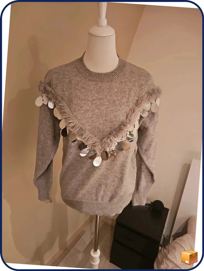 Pull chic gris avec "guirlande" 42