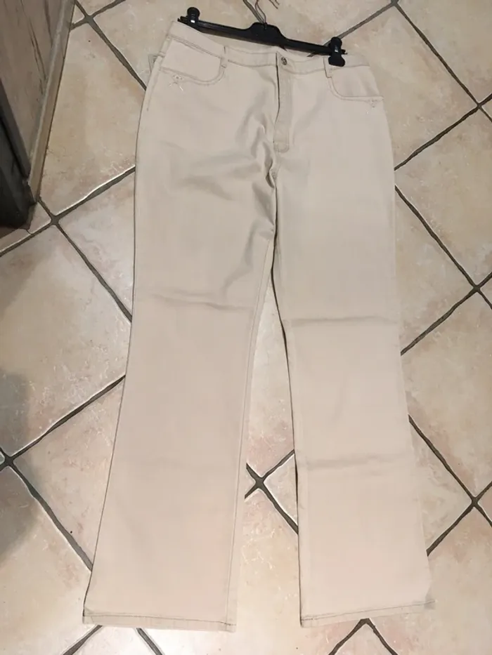 Superbe pantalon jamais porté en 42 avec étiquettes - photo numéro 10
