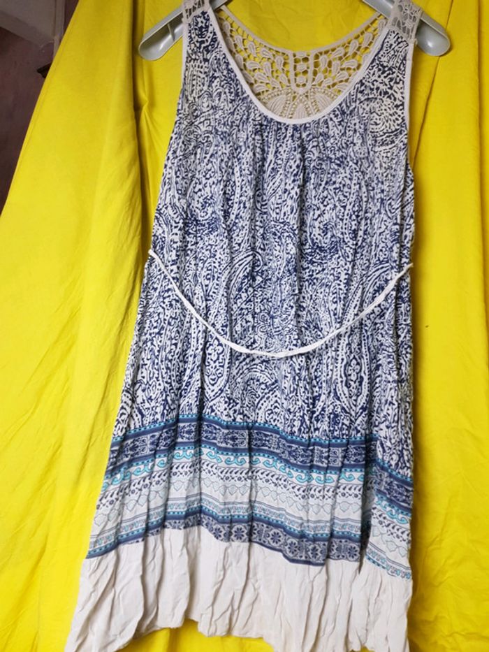 Tunique taille unique avec ceinture .