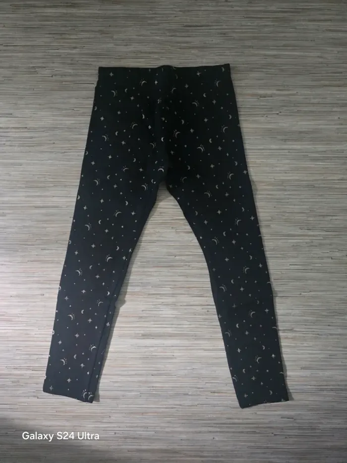 Legging épais noir motifs doré - Kiabi - Taille 10 ans