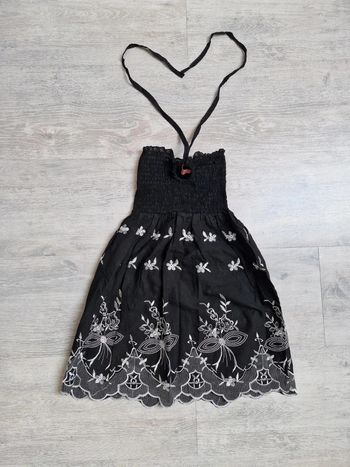 Top neuf brodé noir et blanc smocké Miss Zinta 100% coton