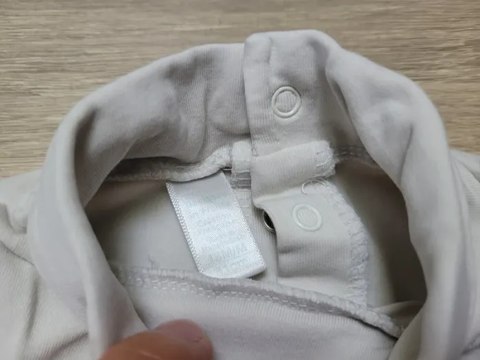 Lot de 3 sous-pulls fille en 18 mois - photo numéro 6