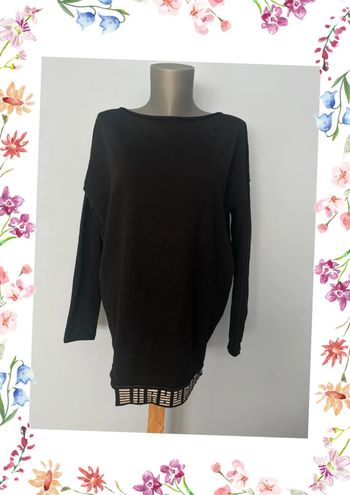 Pull Noir Sarah Pacini – Élégance Minimaliste & Confort Absolu 🖤