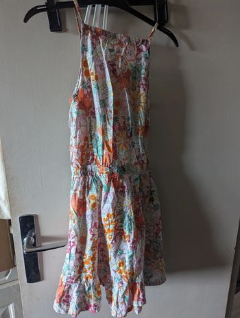 Robe a fleurs multicolores