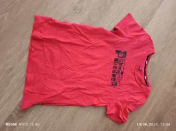 Magnifique tee shirt puma taille 8 ans