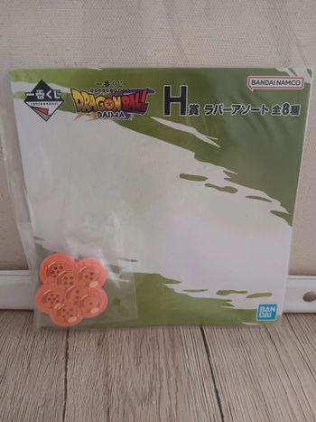 Petite broche a pince dragon ball daima boule de cristal