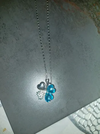 Collier trefle