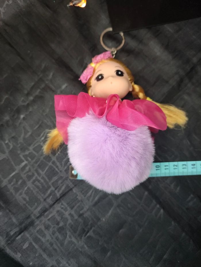 Porte clé poupée et boule de poil - photo numéro 6