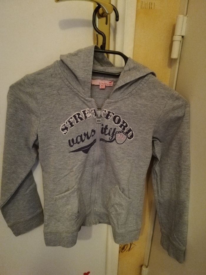 Gilet a fermeture éclair avec capuche 8 ans