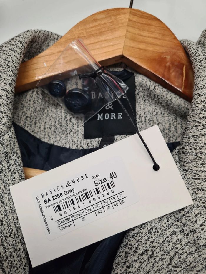 Tailleur pantalon basics&more - photo numéro 3