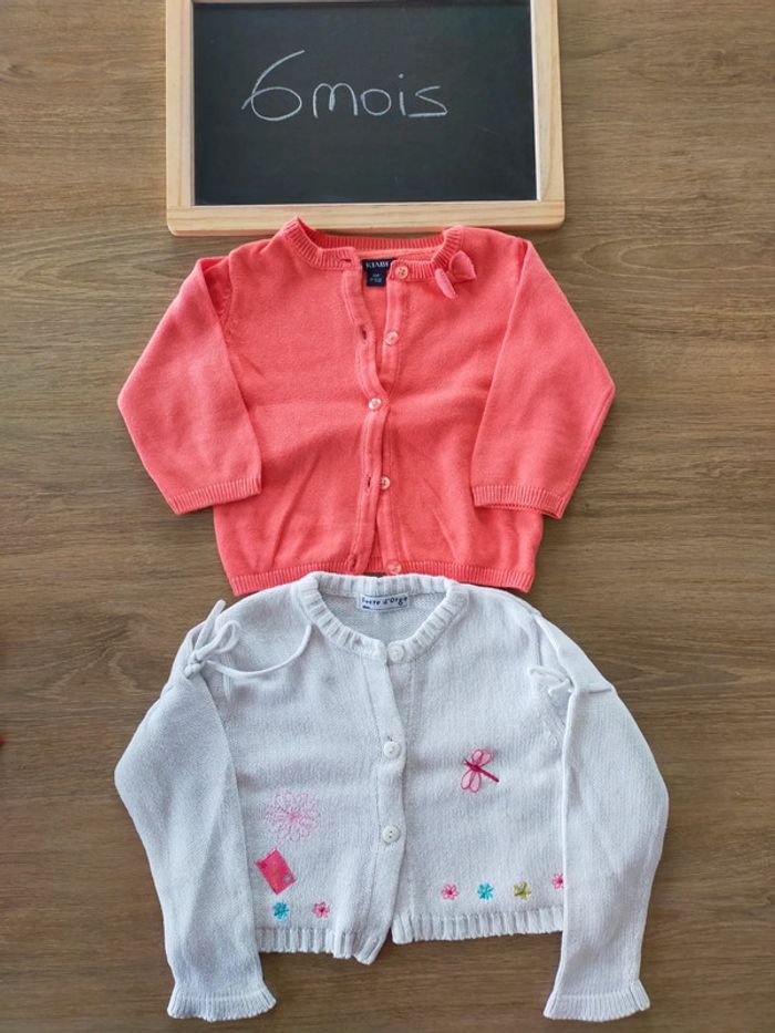 Gilets fille taille 6mois