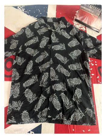 Chemise col V H&M motif ananas taille S/M