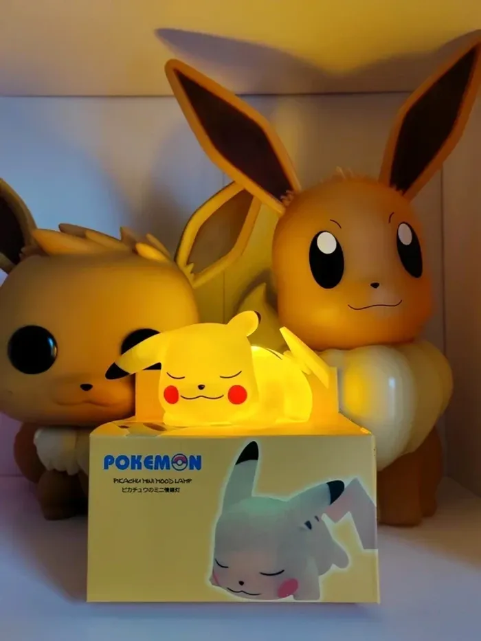 Veilleuse LED Pikachu / Figurine Pokémon - photo numéro 4