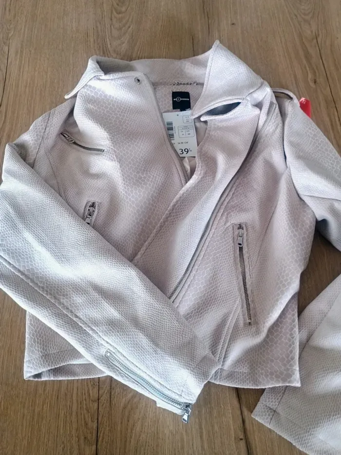 bombers femme T44 neuf - photo numéro 4
