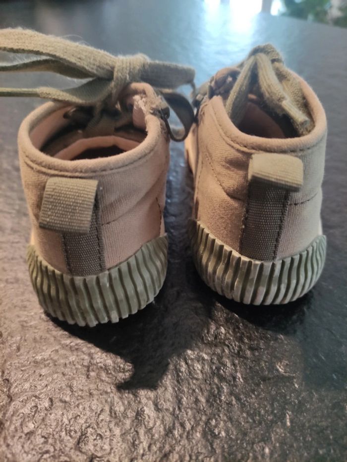 Basket montante à lacets kaki bébé garçon Zara 25 - photo numéro 2