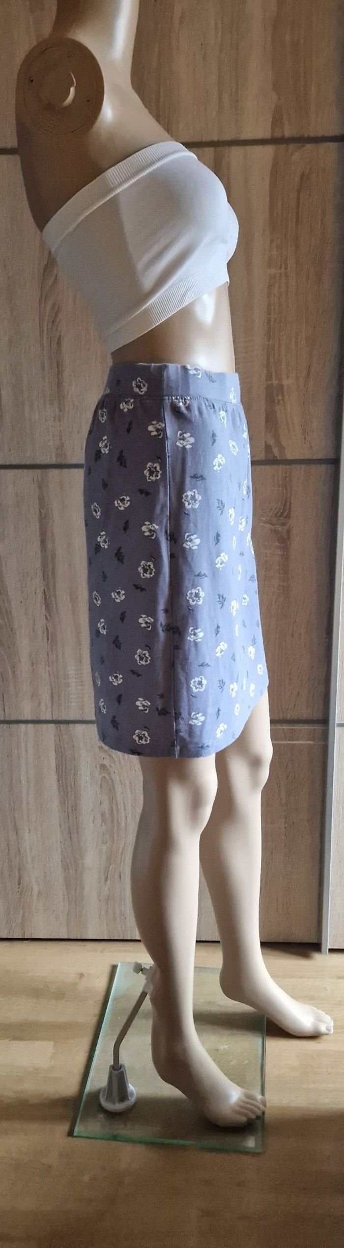 Jupe femme grise à fleurs 38/40 - photo numéro 4