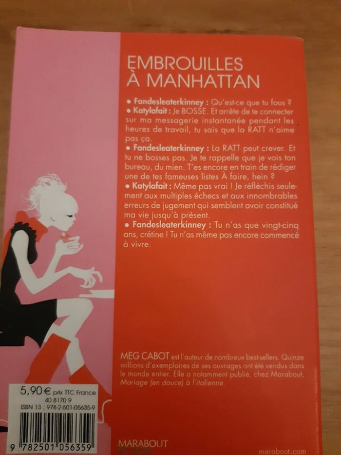 Livre embrouille à Manhattan de Meg Cabot - photo numéro 2