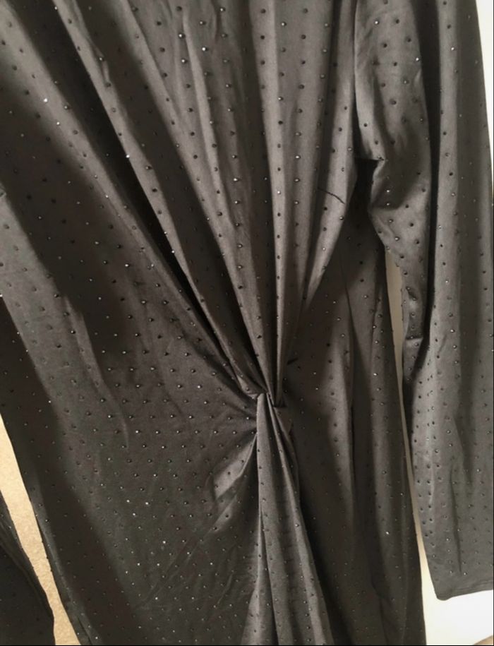 Robe noire à strass M tbe - photo numéro 2