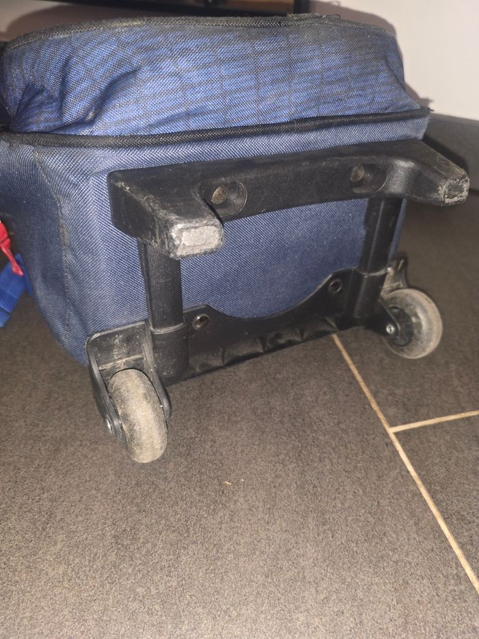 Cartable à roulettes - photo numéro 7