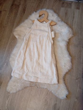 Zara 💖 robe cérémonie crème ajourée 9 ans