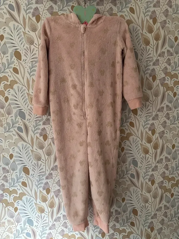 Joli pyjama Minnie de Disney 5 ans en très bon état - photo numéro 2