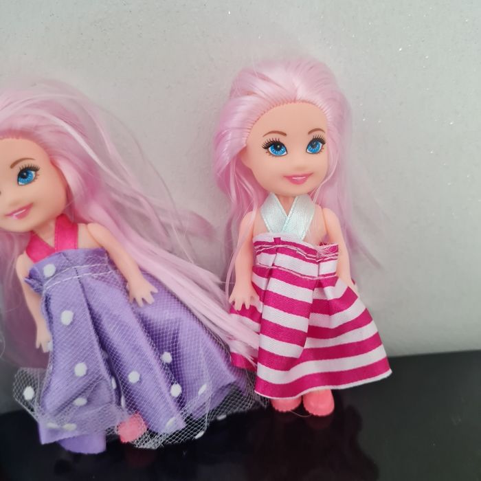 Lot de petites poupees - photo numéro 4