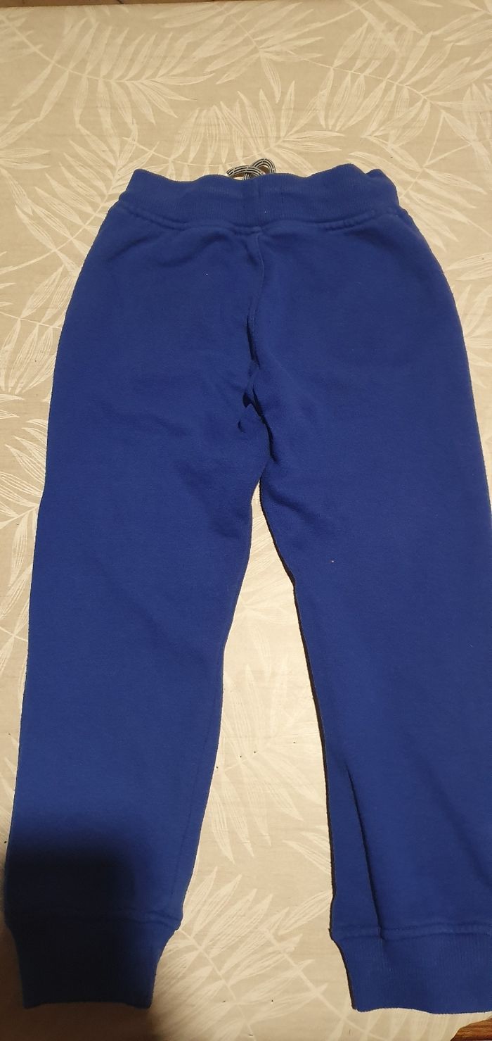 Ensemble de jogging - photo numéro 7