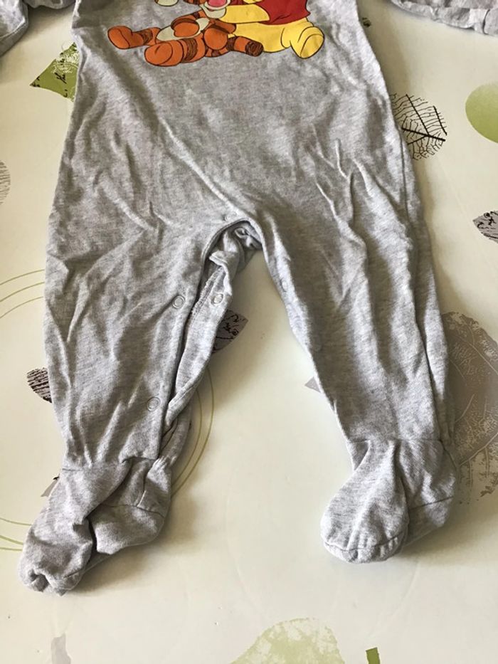 Pyjamas 6/9 mois Disney Winnie l’ourson - photo numéro 3