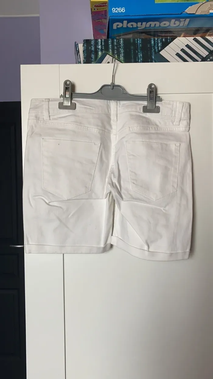 short jean blanc - photo numéro 2