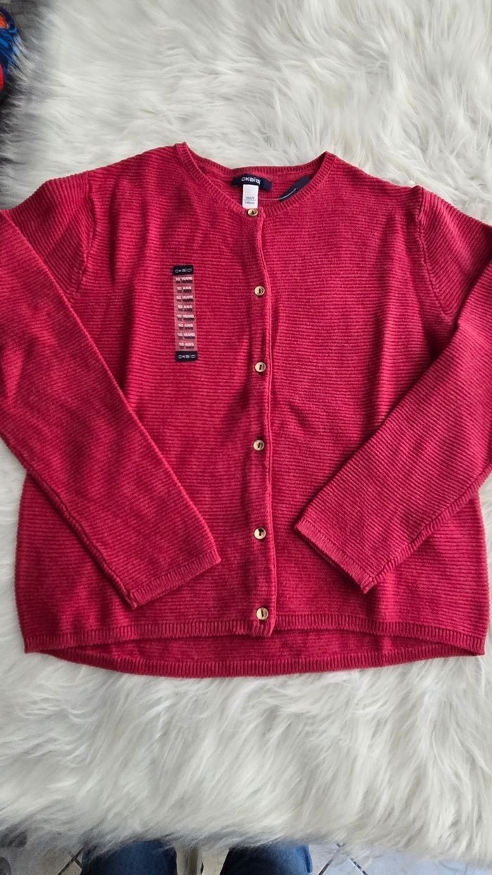NEUF ( non porté)🏷🩷😍🤩 superbe gilet 10 ans fille 🤩😍🩷
