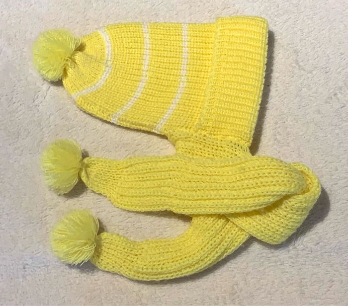 Bonnet-écharpe pour bébé en laine 1-2 ans en laine jaune - photo numéro 2