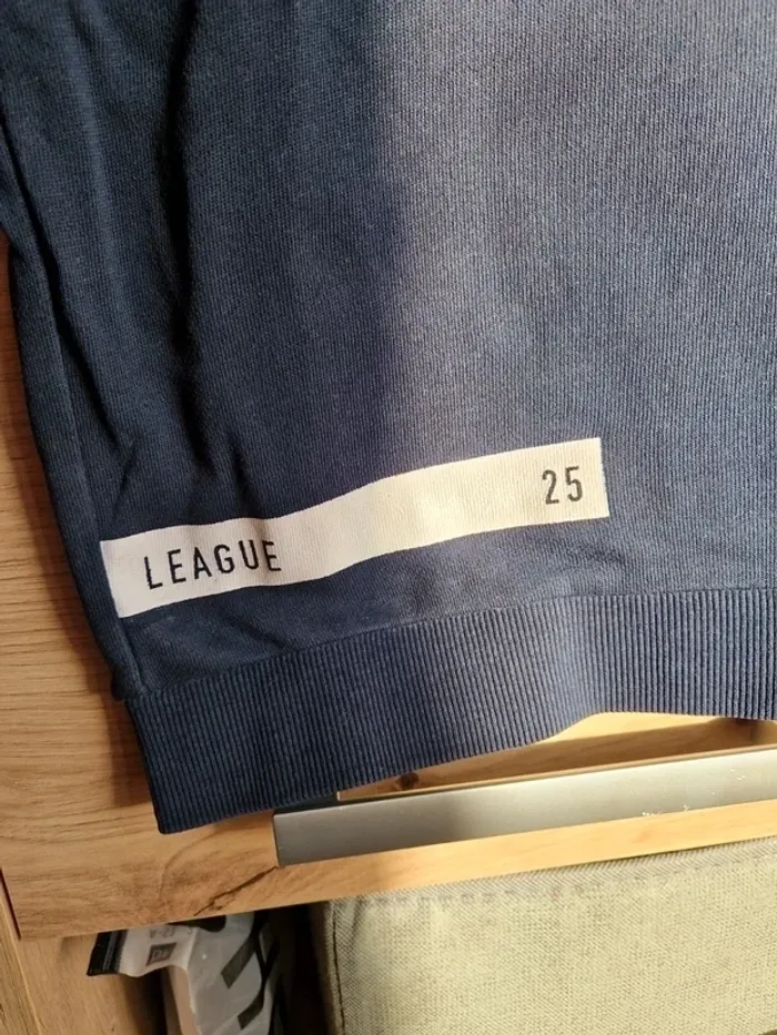 Pull bleu léger 6 ans - photo numéro 3
