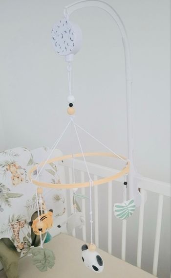 Mobile musical vertbaudet