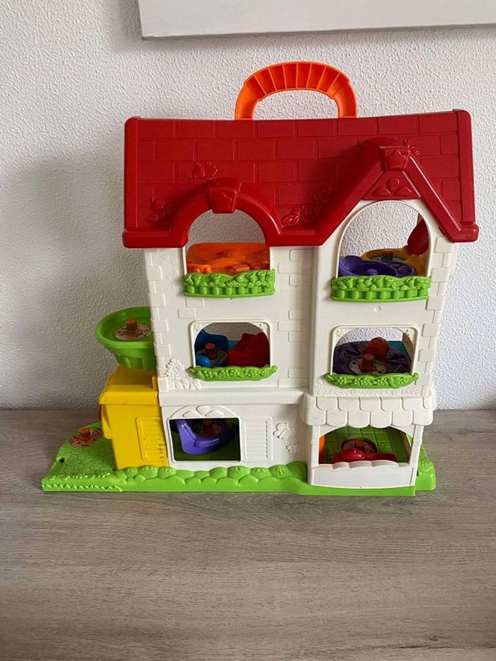 1er âge Vtech Tut tut Copain grande maison transportable + personnages - photo numéro 2