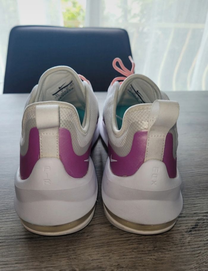 Chaussures Nike Air Max blanche et rose taille 41 - photo numéro 4