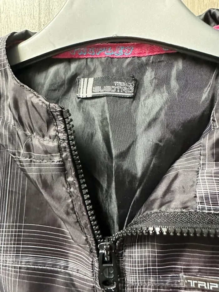 Veste imperméable noir et gris 5 ans - photo numéro 4