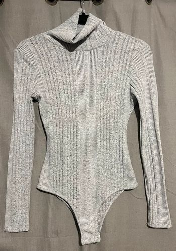 Body femme SHEIN taille S taille 36 couleur gris excellent état