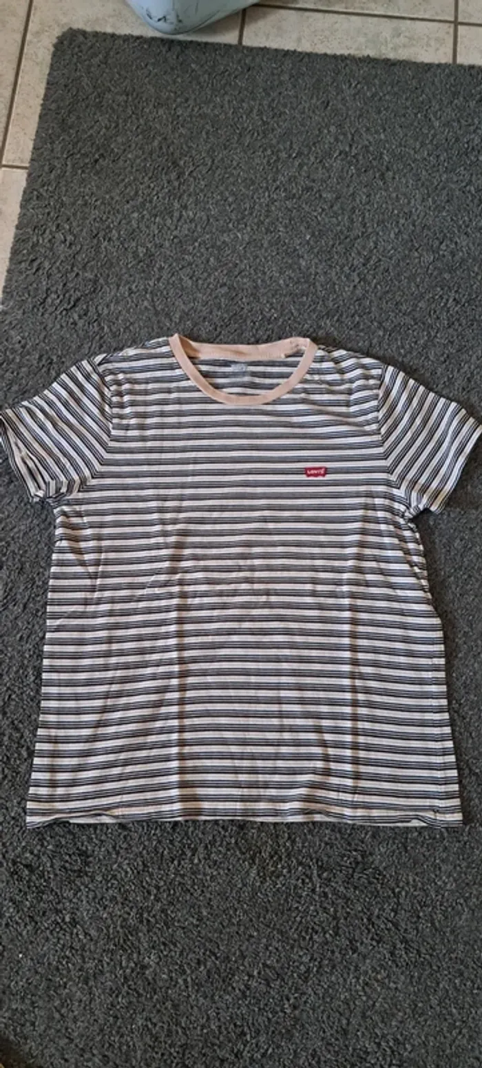 T-shirt LEVI'S, taille M, neuf