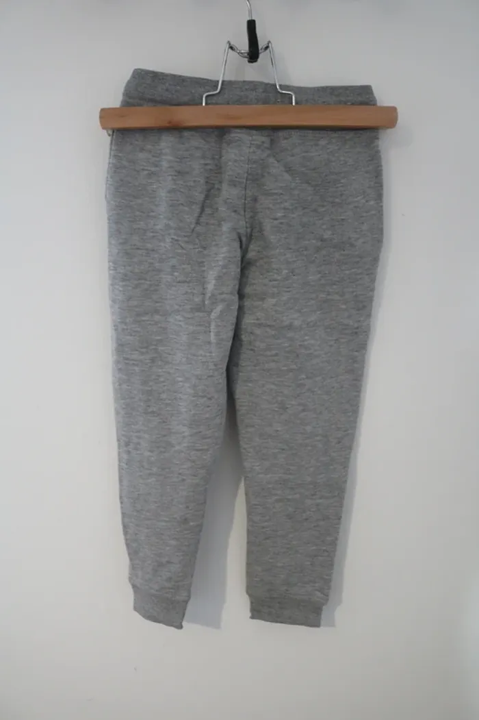 Ensemble haut/jogging Lupilu, pull Adidas et gilet Même pas peur 4 ans - photo numéro 4