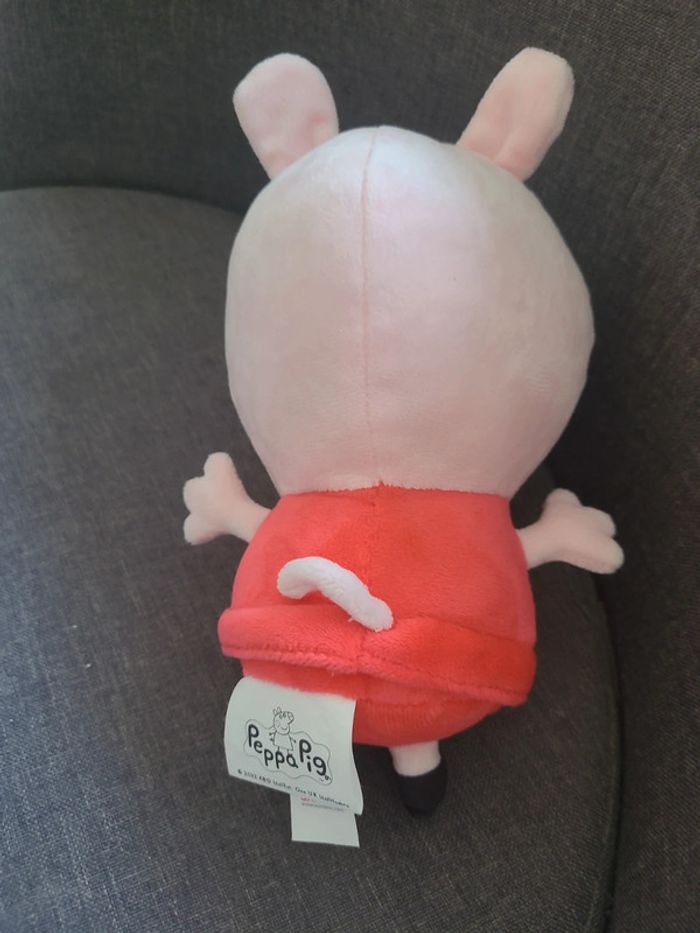 Peluche peppa pig 25 cm - photo numéro 3
