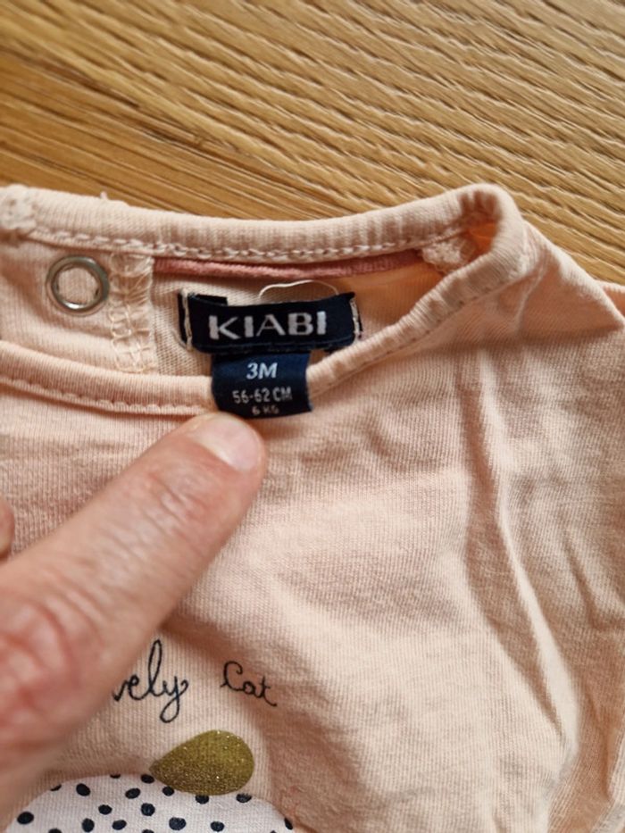 T-shirt +leggings 3 mois - photo numéro 7