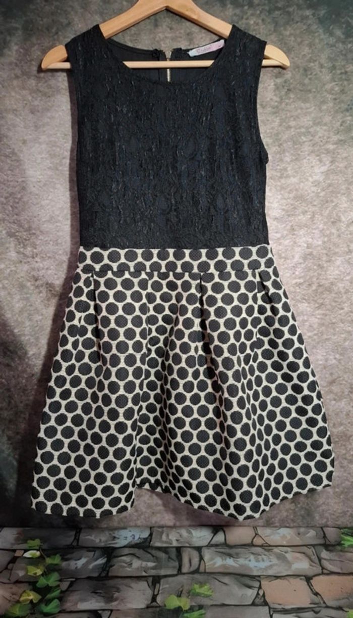 Robe à pois et dentelle - photo numéro 2