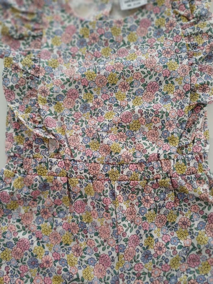Combishort neuve taille 9 mois - photo numéro 2