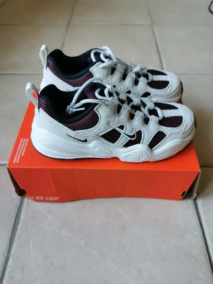 Baskets sneakers Nike tech hera - photo numéro 2
