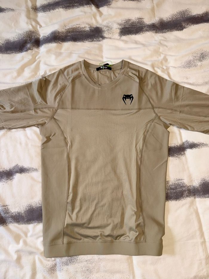 Ensemble Venum G-Fit Air L - Rashguard manches longues + Fightshort sable - Neuf - photo numéro 4