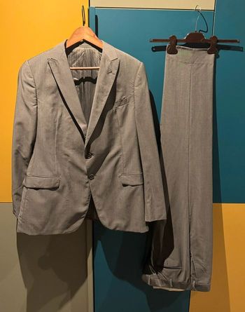 Costume Armani taille 54