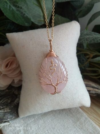 Collier quartz rose arbre de vie torsadé et serpent dorés