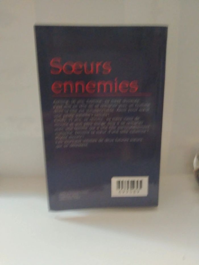 Sœurs ennemies - photo numéro 2