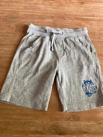 Short la Halle 8 ans neuf